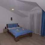 Onix Brodarica (Sibenik-Knin)