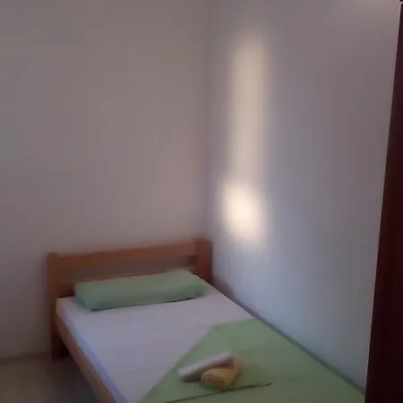Onix Daire Brodarica (Sibenik-Knin)