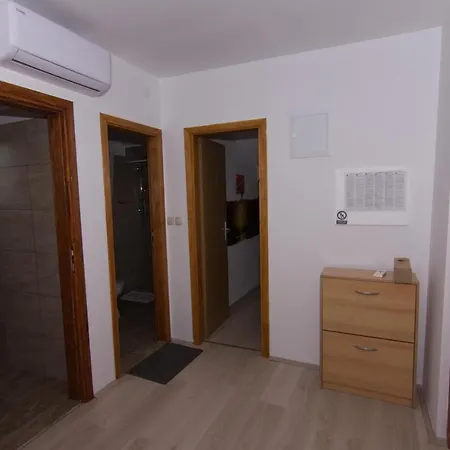 Onix Apartman Brodarica