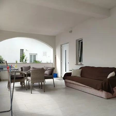 Onix Brodarica (Sibenik-Knin)