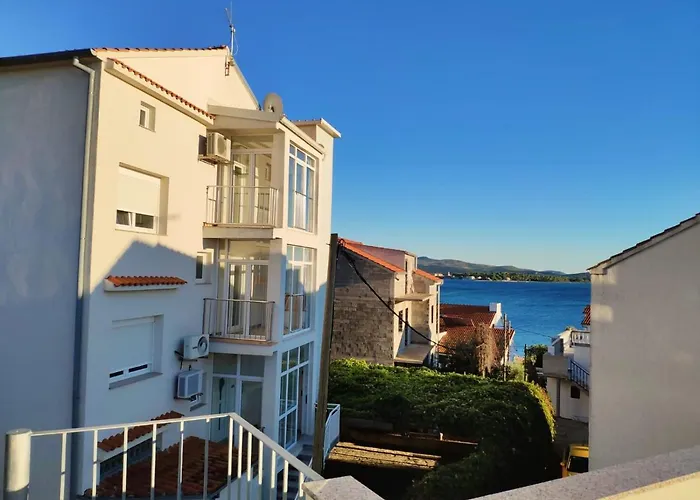 Onix * Brodarica (Sibenik-Knin)