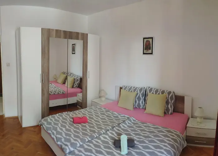 Onix Brodarica (Sibenik-Knin)