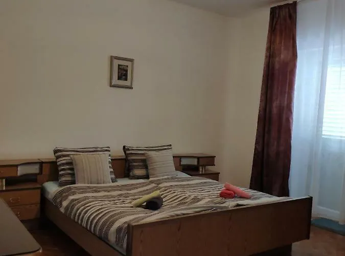 Onix * Brodarica (Sibenik-Knin)