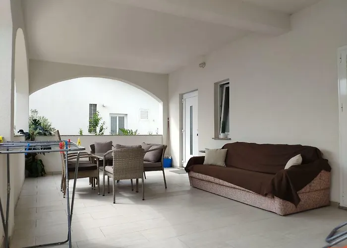 Onix Brodarica (Sibenik-Knin)