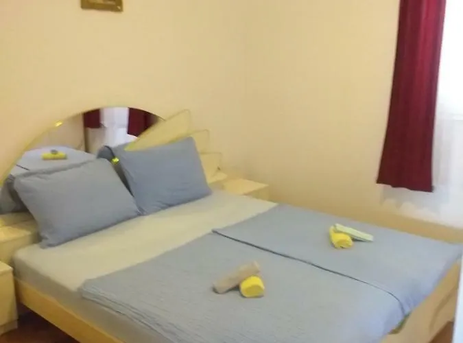 Onix Brodarica (Sibenik-Knin)